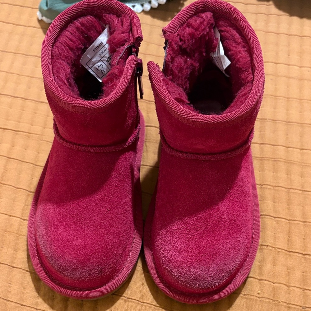 Koolaburra Kids Bright Fuchsia Suede Boot